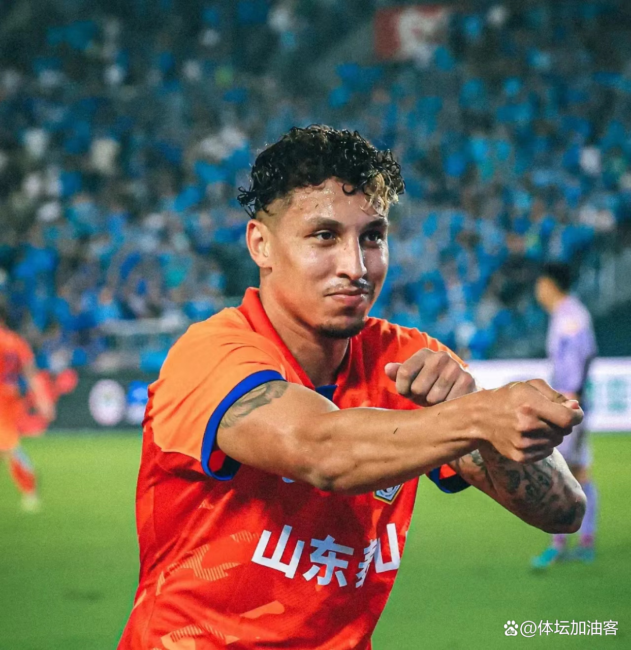赛前亚洲杯焦点战；曼联完成伤情更新；赛场秩序良好；年轻球员获得机会(郭士强带队闯进亚洲杯决赛)