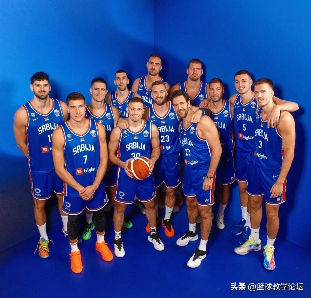 西班牙国家队发布备战花絮，今夜更衣室发声，NBA总决赛任务艰巨，轮换策略被讨论的简单介绍